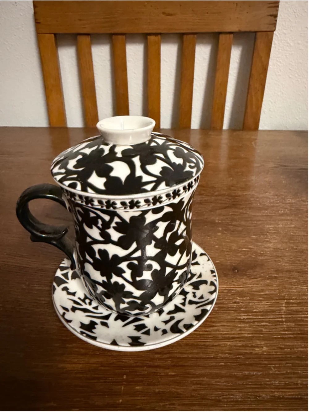 Gracie China by Coastline Imports Tea Mug Infuser Lid Saucer Black White Floral